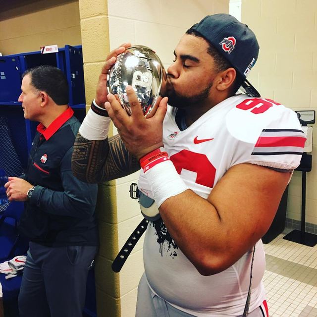 Haskell Garrett — #8 Player Kissing Trophy